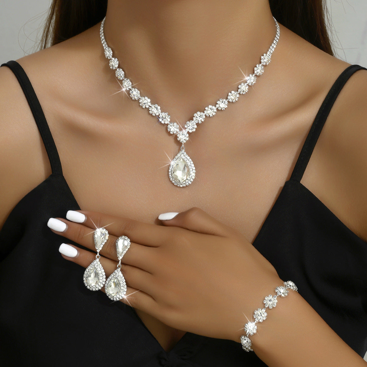 Fashion Jewelry Bridal Jewelry Suit Necklace Ear Stud Bracelet